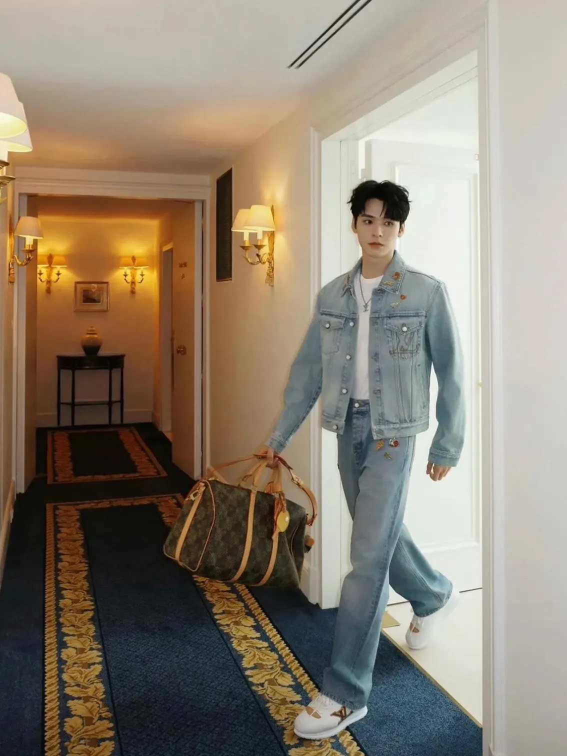 Louis Vuitton/Louis Vuitton hardware leather skateboard jeans